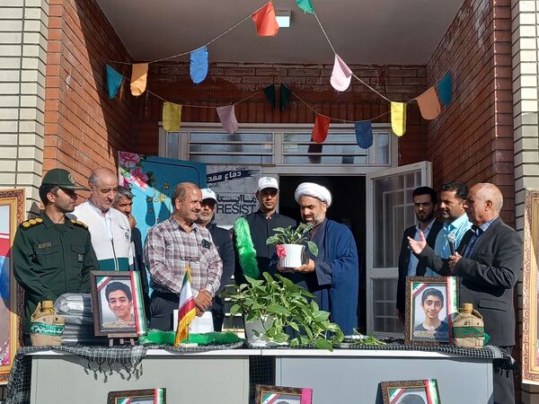 یادواره شهدا دانش آموز در دبیرستان نمونه مرحوم طاووسی شهرستان خلیل آباد 