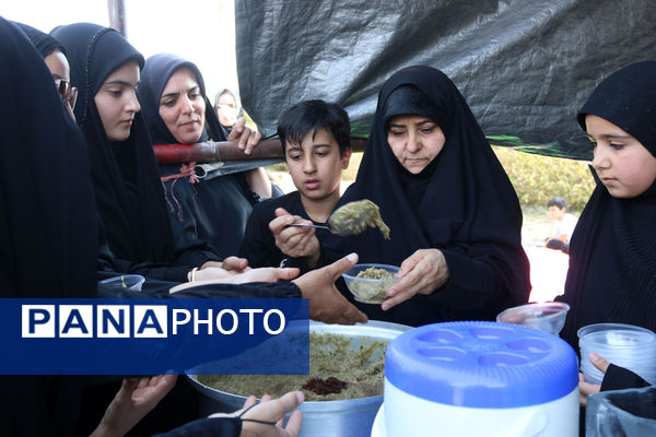 جلوه‌های خدمت‌رسانی به عاشقان اباعبدالله(ع)