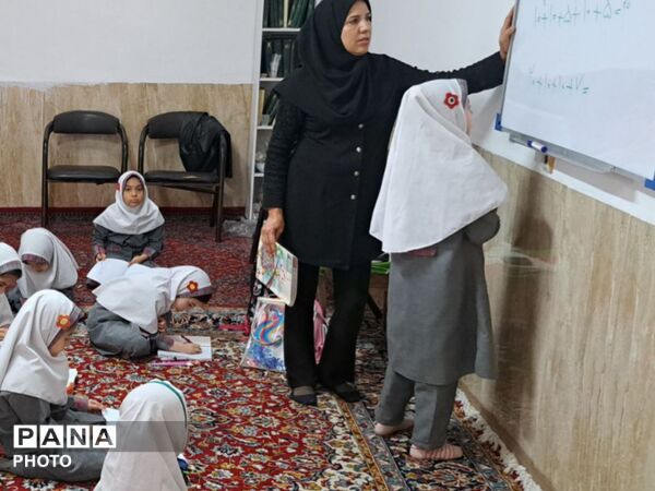 از مدرسه تا مسجد، پیوند نور و دانش آینده ای روشن برای ایران