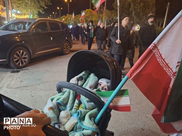حضور دشمن‌شکن اهالی کرج در تجمع شب چهل و پنجم