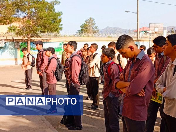 حضور مدیر آموزش و پرورش کاشمر در دبیرستان پسرانه میثاق