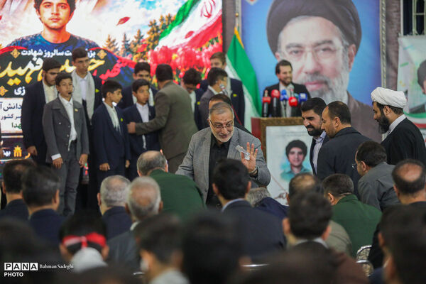 مراسم سالروز شهادت شهید حسین فهمیده و هفته بسیج دانش‌آموزی