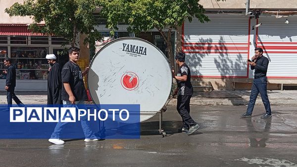 خیابان‌های بن، رنگ ماتم گرفت: تشییع نمادین پیکر امام هشتم