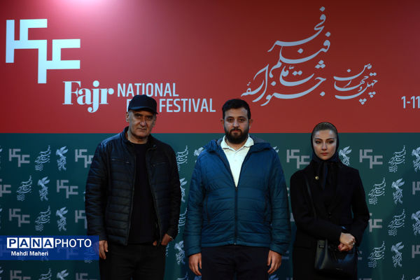 نشست نقد و بررسی فیلم «غوطه‌ور» در چهل و چهارمین جشنواره ملی فیلم فجر