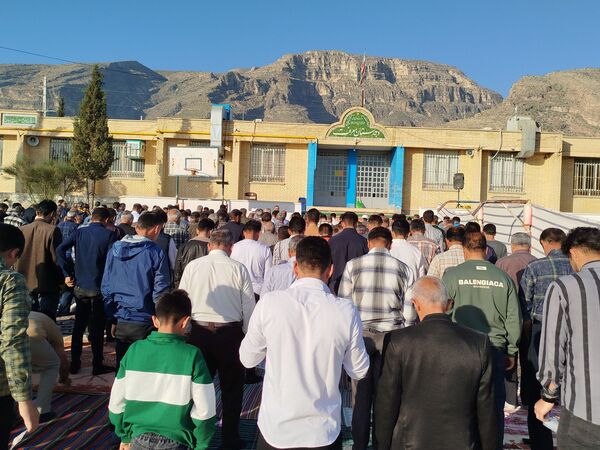 نماز عید فطر ۱۴۰۴ در روستای ظفرآباد شیراز اقامه شد