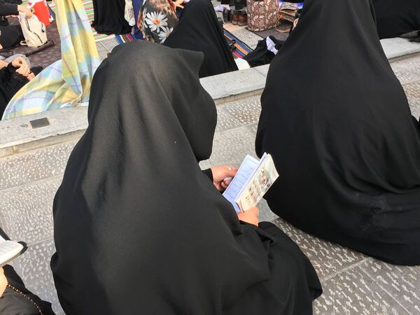 برپایی مراسم دعای عرفه در گلستان شهدای اصفهان