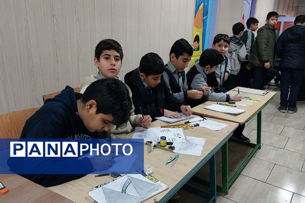 برپایی نمایشگاه طرح جابر ابن حیان در دبستان هیأت امنایی شهید قلنبر ناحیه 2 شهرری 