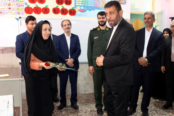 زنگ سپاس معلم در بوشهر