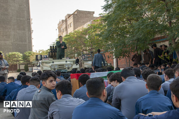 مهمانی شهید گمنام در مدرسه فرزندان میهن اسلامشهر
