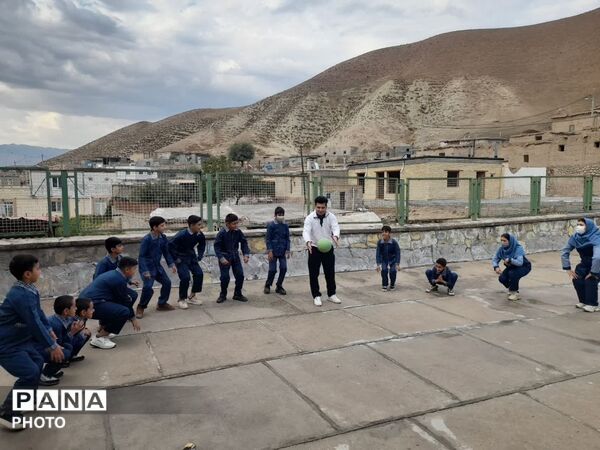 المپیاد ورزشی درون مدرسه ای آموزشگاه آیت الله نوری روستای مرزی سنگدیوار 
