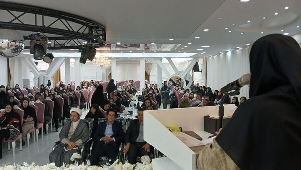 اولین جلسه انجمن اولیا مدرسه اندیشه شهرستان کاشمر 