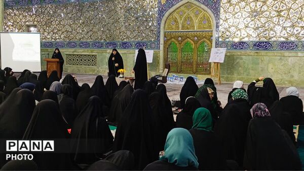 خاطره گویی «مهدیه اسفندیاری» از زندان فرانسه در هیات معصومانه