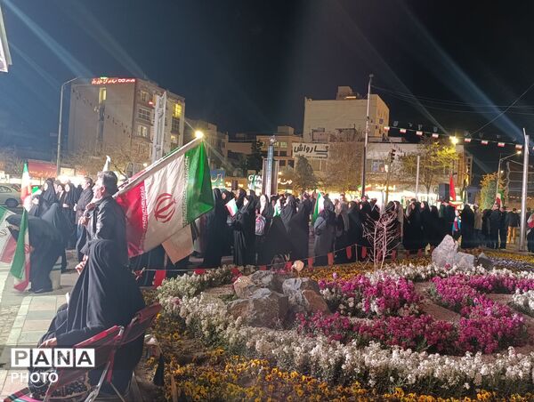 حماسه همدلی ملت در مشهد مقدس