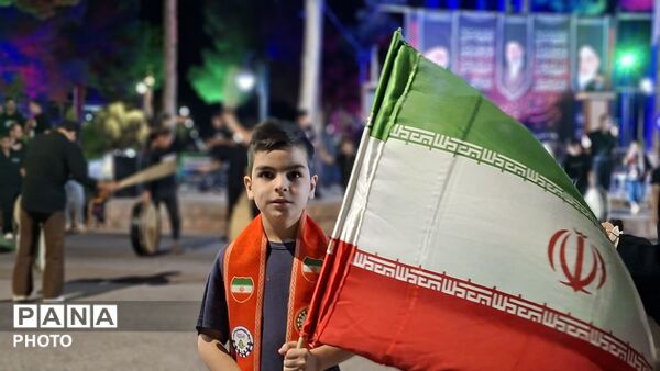 سوگواره‌ی احلی من العسل، در میانه اجتماعات شبانه‌ رشتخوار