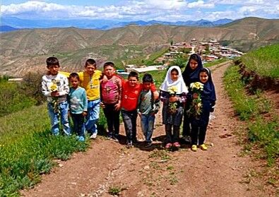 کلاس درسی به وسعت دشت و کوه؛ روایتی از یک روز متفاوت در سهرون