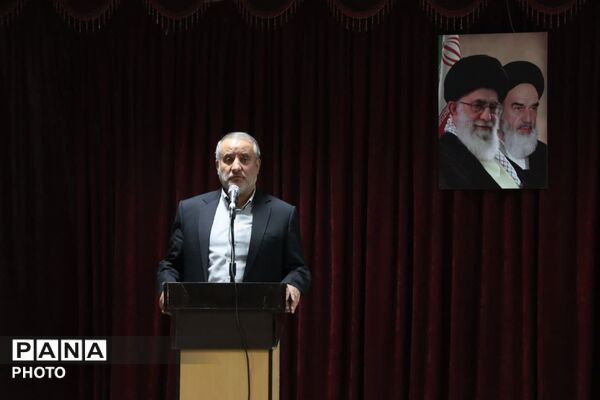 نشست هم افزایی و هماهنگی عوامل و دست اندرکاران تجمعات شبانه بیرجند