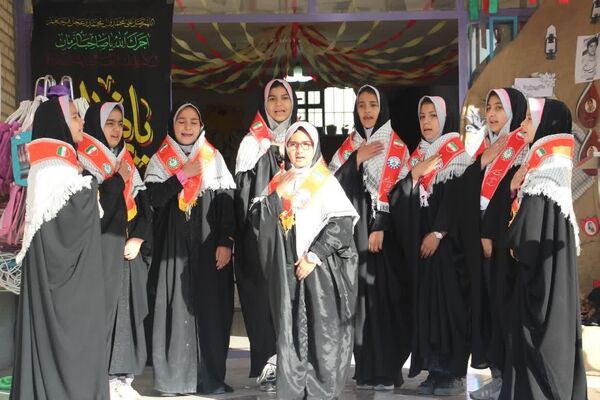 آیین نواختن زنگ استکبارستیزی در یوم‌الله 13 آبان