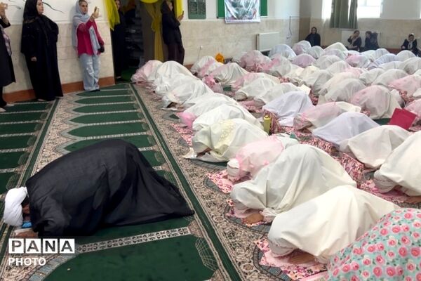 برپایی جشن تکلیف نونهالان آموزشگاه امید آینده ۱