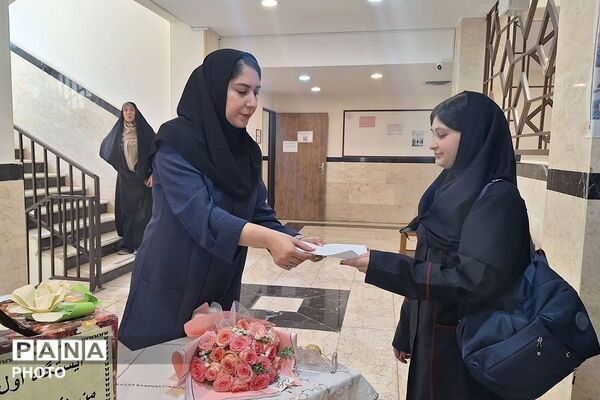 دبیرستان دخترانه شهدای فراجا، میزبان جشن جوانه‌ها