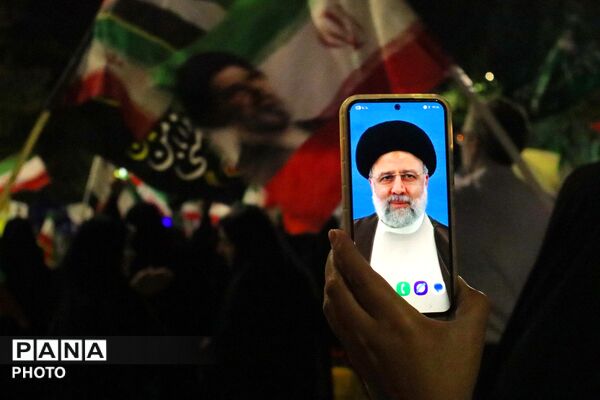  نود و یکمین شب از اجتماعات در حسینیه امام خمینی میهمان قاب پانا