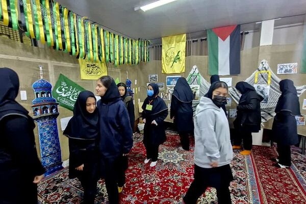 برگزاری یادواره شهدای مقاومت در دبیرستان کوثر رودهن 