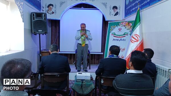 دوره آموزشی و مهارتی مربیان پیشتاز کاردان در مرند