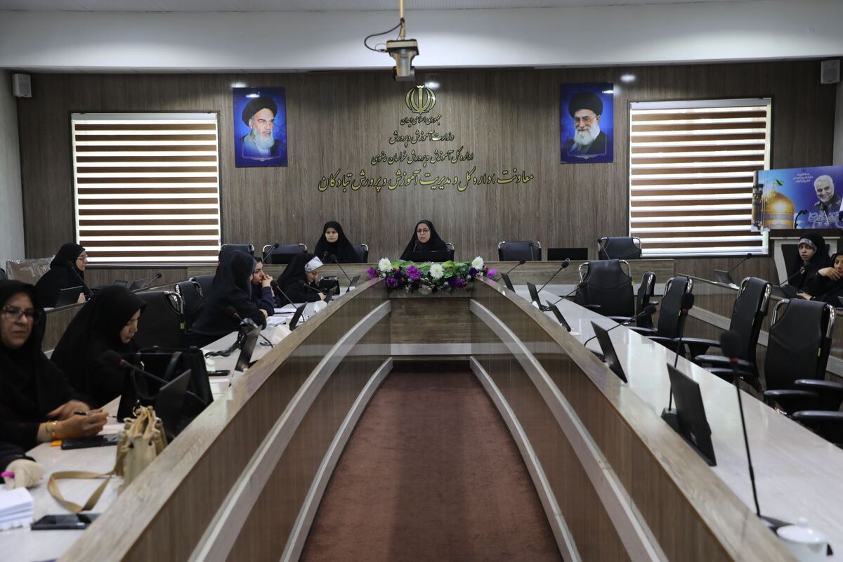 اقدام‌پژوهی با رفع ابهامات، راه را برای «معلم پژوهنده» هموار می‌کند