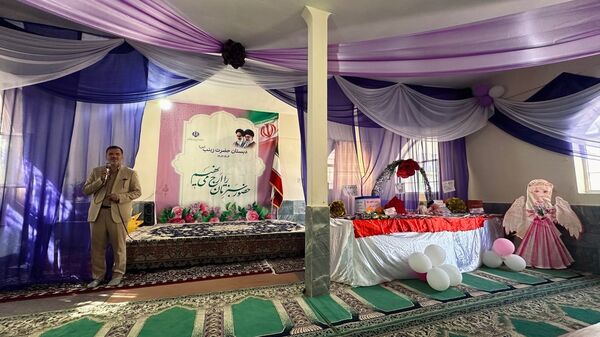 جشن عاطفه‌ها در دبستان حضرت زینب(س) شهر اراک