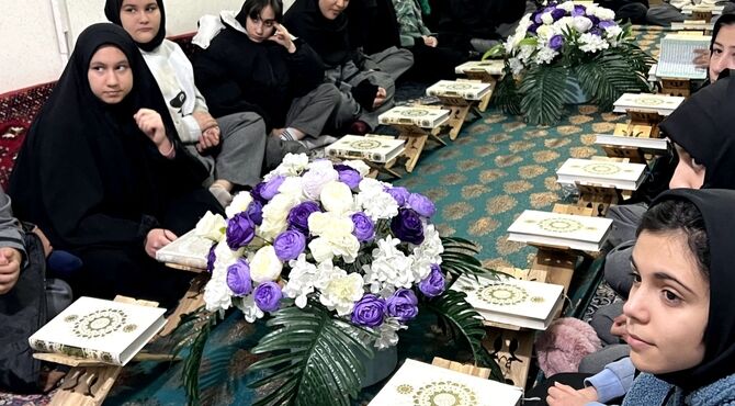 محفل انس با قرآن به مناسبت نیمه شعبان در ساوجبلاغ