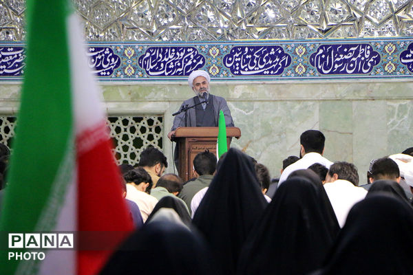 جشن ازدواج طلبگی ۲۰۰ زوج در حرم حضرت معصومه(س)