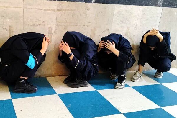 مانور زلزله در دبیرستان پروین اعتصامی 