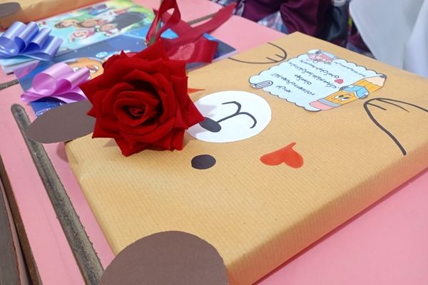 طلوع شکوفه‌های امید در دبستان امین زاده فاروج 