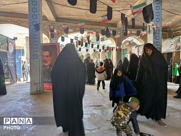 برگزاری بیعت مردم شهرکرد با فرمانده کل قوا