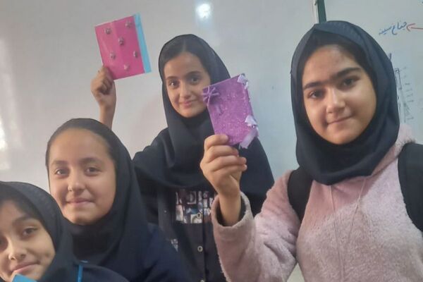 گرامیداشت هفته کتاب و کتابخوانی در مدرسه مریم بهارستان دو