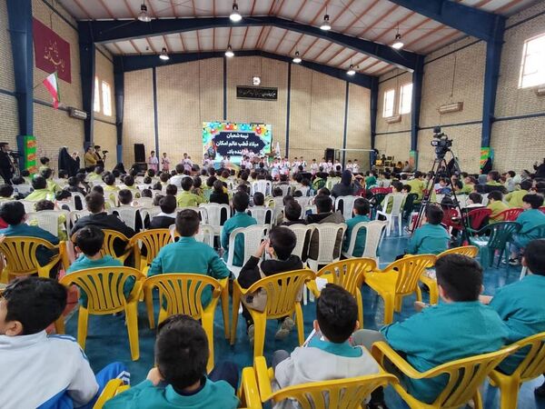 جشن گلریزان در دبستان شهدای بسیج بوشهر