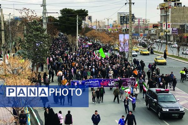 22بهمن در اسلامشهر؛ خیابان‌ها در آغوش انقلاب