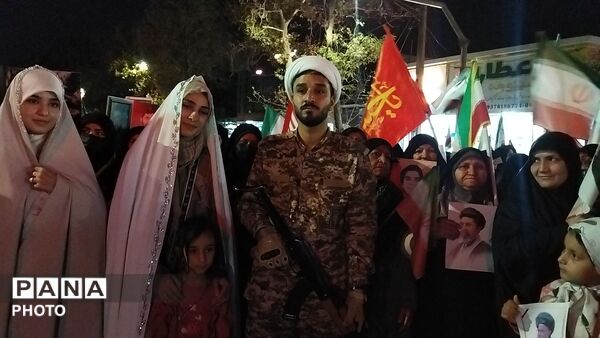 حضور عروس و داماد های جانفدا در رژه اقتدار جانفدایان ایران نیشابور 