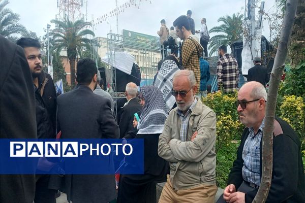 13 آبان در رشت