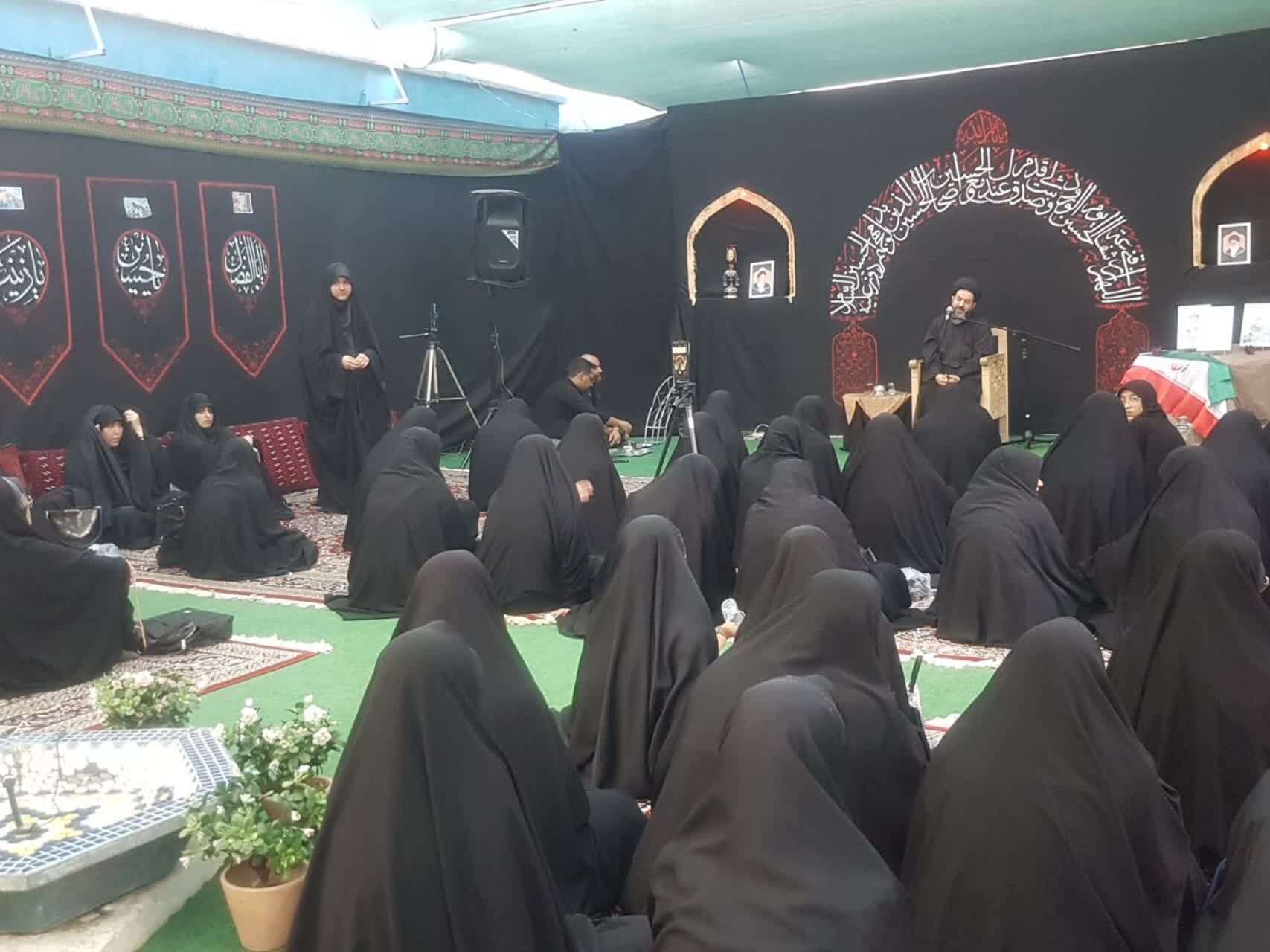 مراسم عزاداری سیدالشهدا دردبیرستان دخترانه امام حسین (ع)