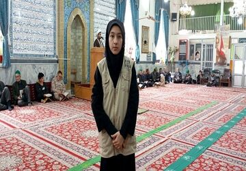 قرائت سوره فتح و اقامه نماز جماعت ظهر و عصر در مسجد جامع شهر بار