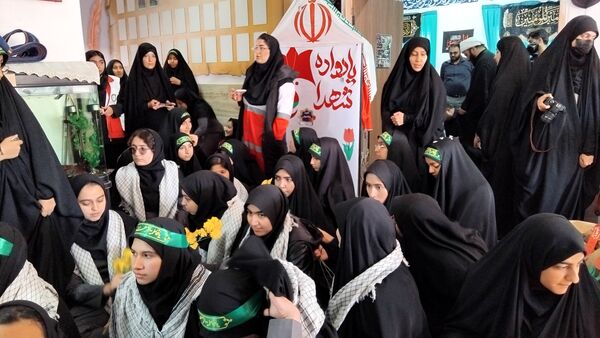 میهمان آسمانی در آغوش مدرسه ما