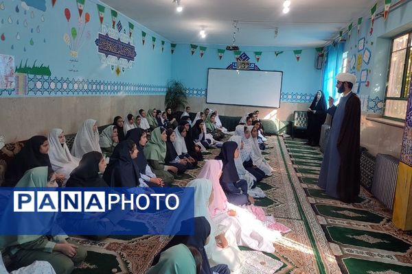 از درس تا دفاع مقدس،دانش آموزان پای کار یاد شهدا با طنین صدای زنگ مقاومت و ایثار 