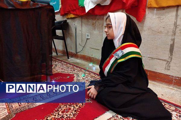 افتتاح کتاب «از ایرانمان دفاع کنیم» در دبستان ۲۲ بهمن با حضور مادر شهید عرشیان افشارمند