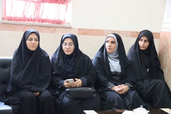 طرح سپاس معلم در مدارس شهرستان اسلامشهر با حضور مسئولین شهرستان