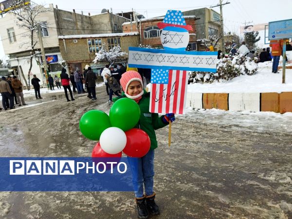 راهپیمایی یوم الله ۲۲ بهمن در شهر راز