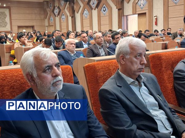 نشست کنشگران فرهنگی ،اجتماعی و سیاسی شهرستان کاشمر کاشمر