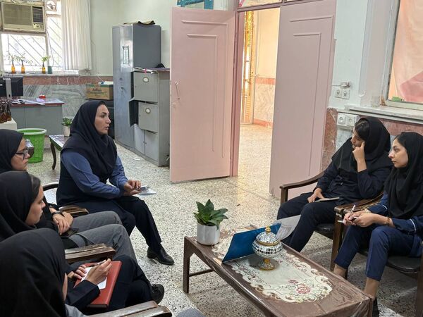 جلسه توجیهی ویژه دانش‌آموزان خبرنگار پانا در هنرستان تلاش