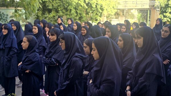 شور مهر، یاد مقاومت؛ نخستین روز مدرسه در هنرستان هنرهای زیبای دختران اصفهان