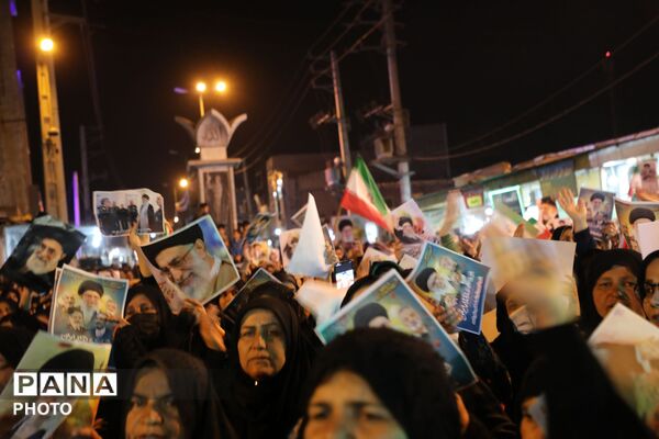  ادای احترام به ارتحال رهبر معظم انقلاب در شهرستان لنده 