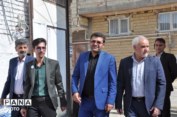 پیوند قلب‌ها در خانه جوان بخش لاران؛ بزرگداشت روز سالمند